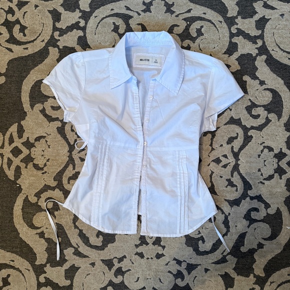 Hollister white button up blouse - Picture 2 of 5